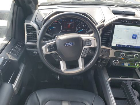 Certified 2022 Ford F450 Platinum w/ FX4 Off-Road Package image 17