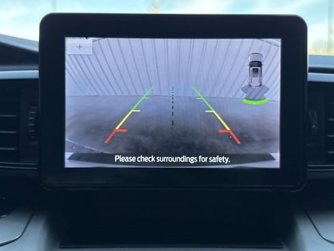 Used 2021 Ford Explorer XLT image 9