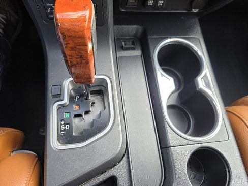 Used 2021 Toyota Sequoia Platinum image 38