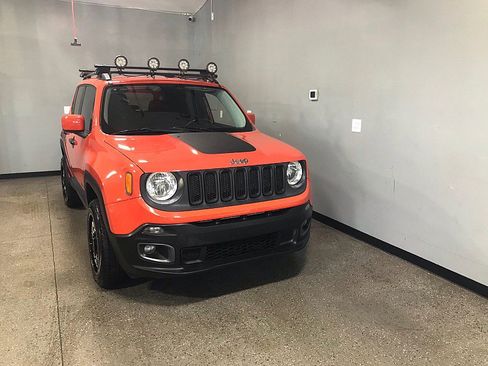 Used 2015 Jeep Renegade Latitude image 8