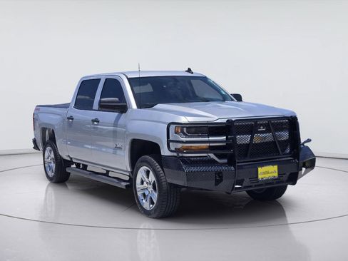 Used 2018 Chevrolet Silverado 1500 Custom w/ Texas Edition AWD/4WD image 3