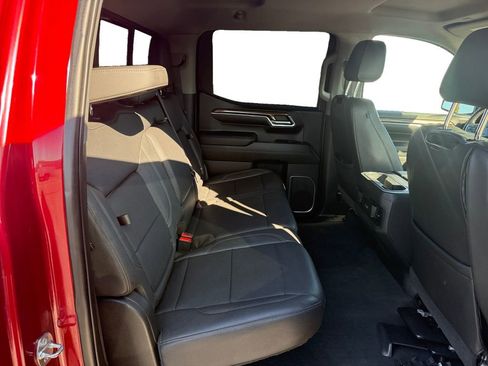 Used 2023 Chevrolet Silverado 1500 LT Trail Boss w/ Convenience Package II image 18