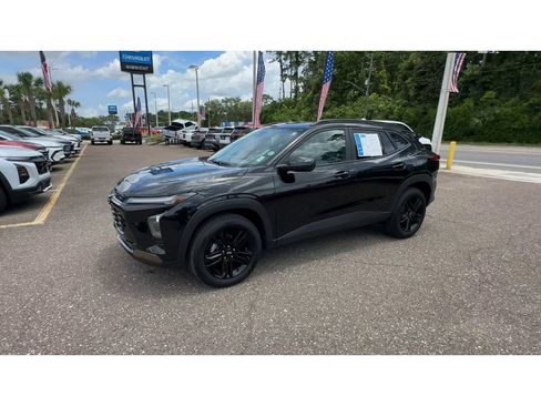 Used 2025 Chevrolet Trax ACTIV w/ Driver Confidence Package FWD image 6