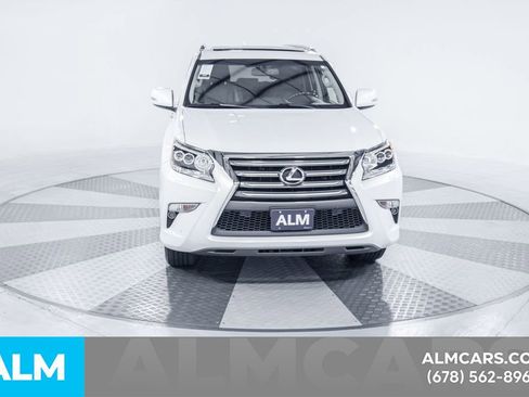 Used 2019 Lexus GX 460 image 16