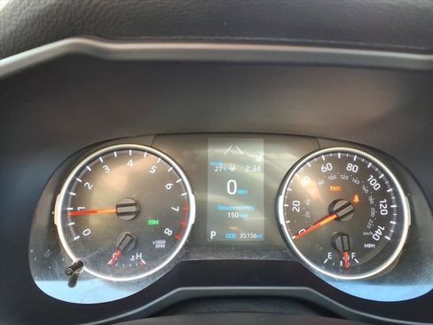 Used 2022 Toyota RAV4 XLE image 11