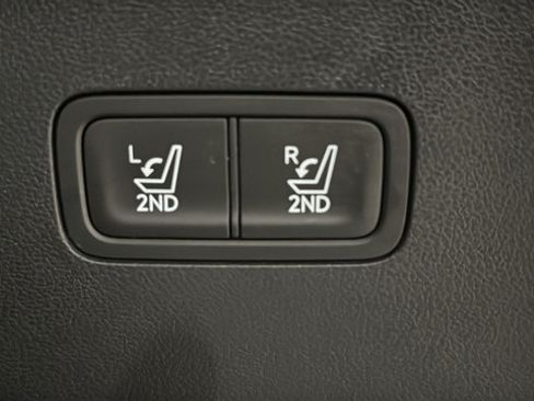 Used 2025 Hyundai Santa Fe Limited AWD/4WD image 31