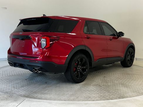 Used 2022 Ford Explorer ST w/ Equipment Group 401A image 8
