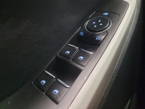 Used 2020 Ford Explorer XLT w/ Comfort Package AWD/4WD image 27