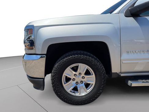 Used 2017 Chevrolet Silverado 1500 LT w/ LT Eassist Package RWD image 9