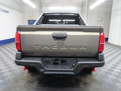 Used 2024 Toyota Tacoma Trailhunter Crew Cab image 33