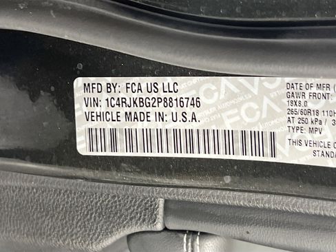 Used 2023 Jeep Grand Cherokee L Limited image 34