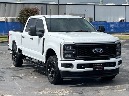 Used 2024 Ford F250 XL w/ STX Appearance Package AWD/4WD image 5