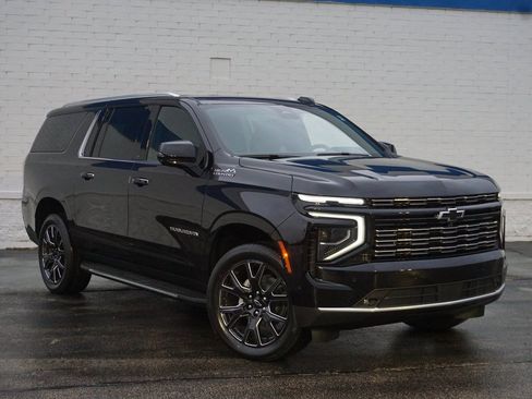 New 2026 Chevrolet Suburban High Country image 2