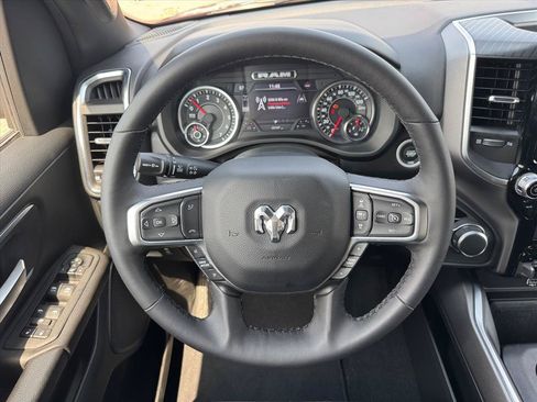 Used 2025 RAM 1500 Big Horn AWD/4WD image 10