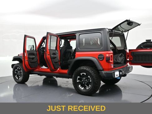 Used 2025 Jeep Wrangler Unlimited Rubicon 4xe w/ Safety Group AWD/4WD image 29