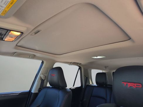 Used 2020 Toyota 4Runner TRD Off-Road Premium w/ Moonroof Package AWD/4WD image 26