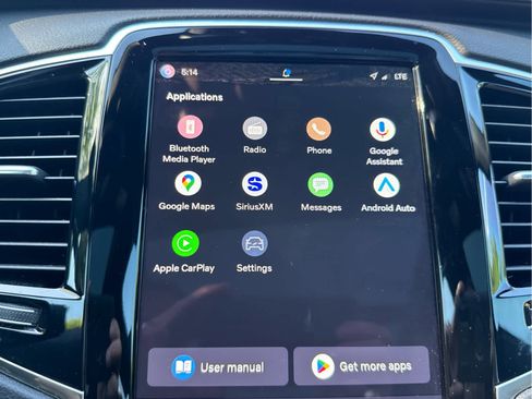 Certified 2024 Volvo XC90 B6 Ultimate w/ Lounge Package image 31