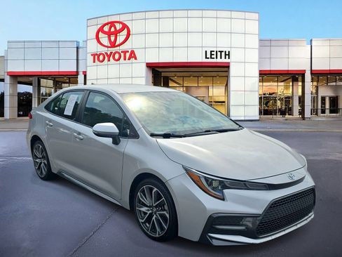 Used 2021 Toyota Corolla SE image 3