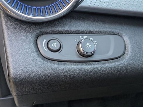 New 2026 Chevrolet Trax LT image 11