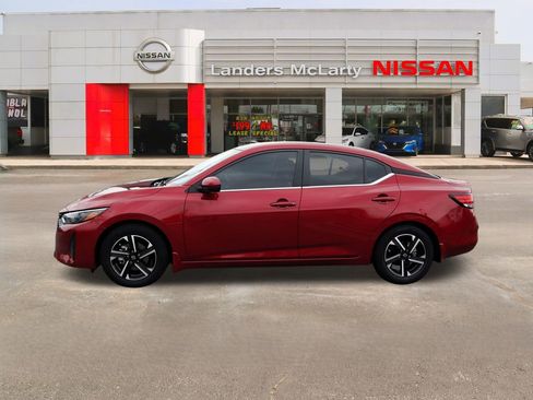 Used 2025 Nissan Sentra SV image 6