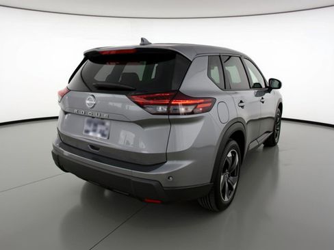 Used 2025 Nissan Rogue SV image 9