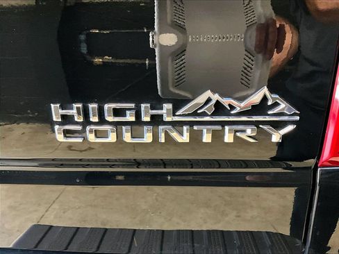 Used 2026 Chevrolet Silverado 1500 High Country w/ Technology Package AWD/4WD image 29
