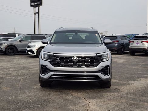 Used 2025 Volkswagen Atlas SEL Premium R-Line image 6