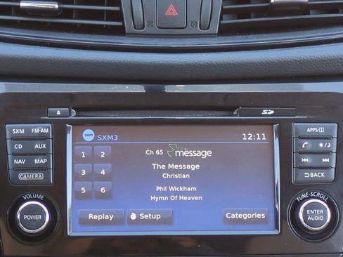 Used 2017 Nissan Rogue SV w/ SV Premium Package image 18