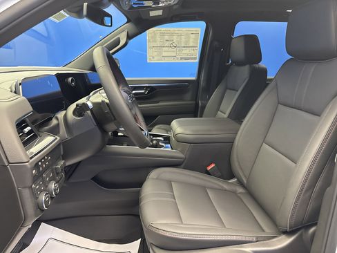 New 2026 Chevrolet Suburban RST w/ Comfort Package AWD/4WD image 12