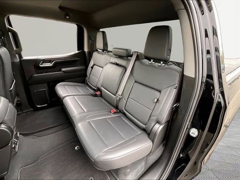 Used 2024 GMC Sierra 1500 SLT w/ X31 Off-Road Package image 16