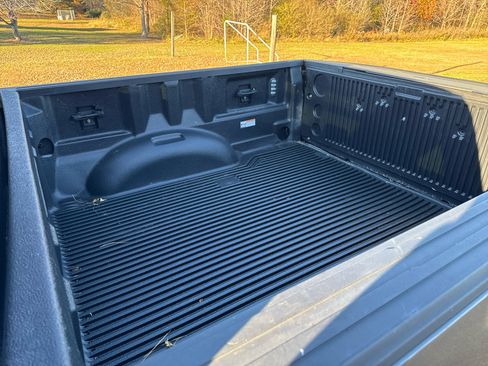 Used 2018 Ford F150 Lariat image 23