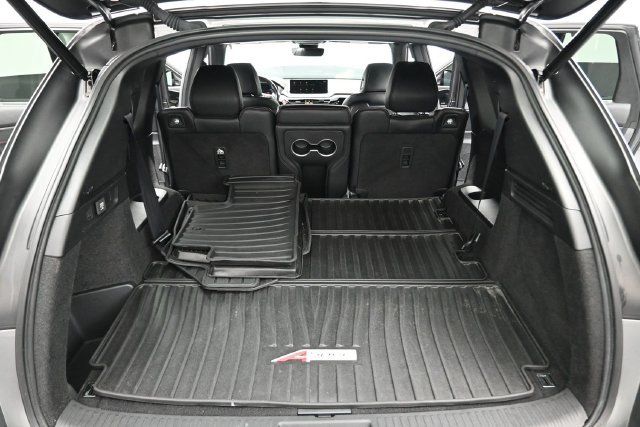 Used 2023 Acura MDX A-Spec AWD/4WD image 16