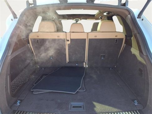 Used 2017 Porsche Cayenne Platinum Edition image 23