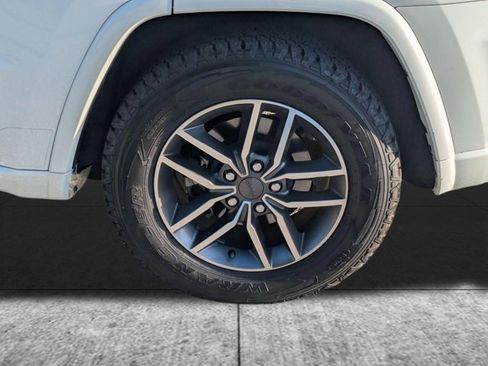 Used 2020 Jeep Grand Cherokee Overland image 8