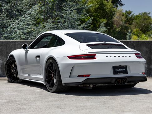 Certified 2018 Porsche 911 GT3 RWD image 3