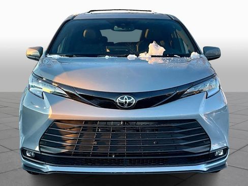 New 2026 Toyota Sienna XLE Woodland Edition image 3