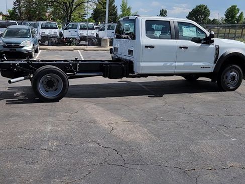 New 2025 Ford F550 4x4 Crew Cab image 12