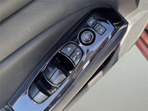 Used 2023 Nissan Altima 2.5 SV FWD image 13