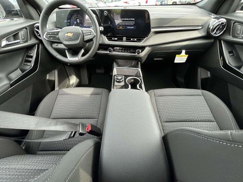 New 2026 Chevrolet Equinox LT FWD image 12