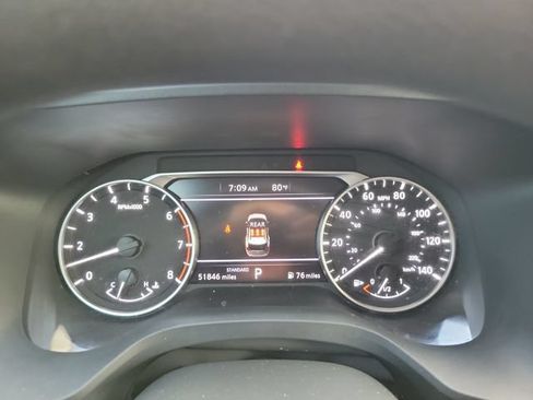 Used 2025 Nissan Rogue S FWD image 17