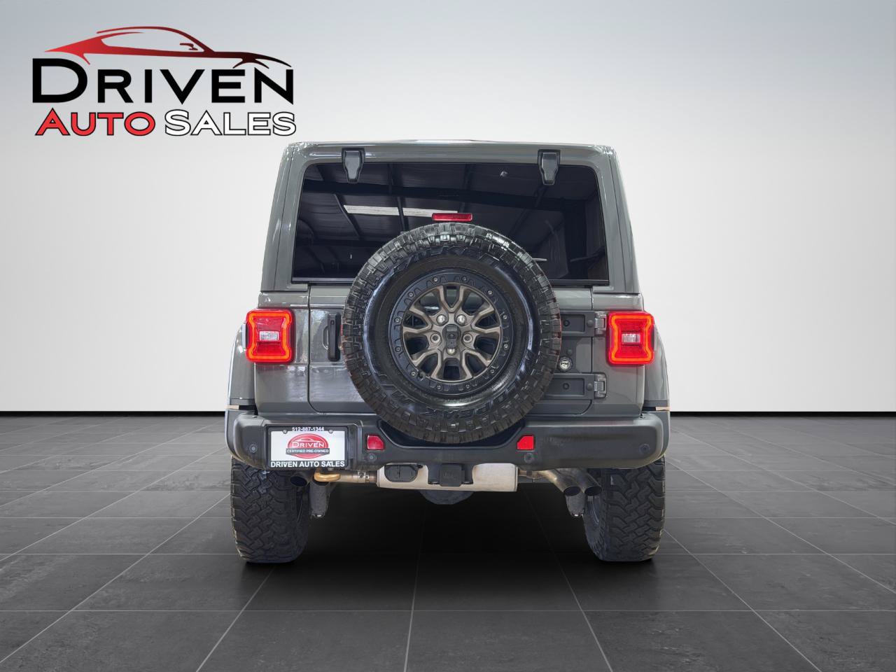 Used 2022 Jeep Wrangler Unlimited Rubicon w/ Trailer Tow Package AWD/4WD image 6