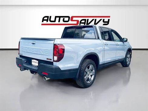 Used 2025 Honda Ridgeline TrailSport image 7
