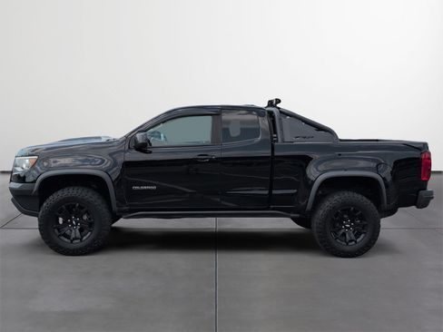 Used 2018 Chevrolet Colorado ZR2 w/ ZR2 Midnight Special Edition AWD/4WD image 3
