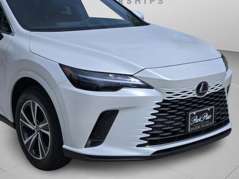 Used 2025 Lexus RX 350 Premium w/ Accessory Package (Z1) FWD image 31