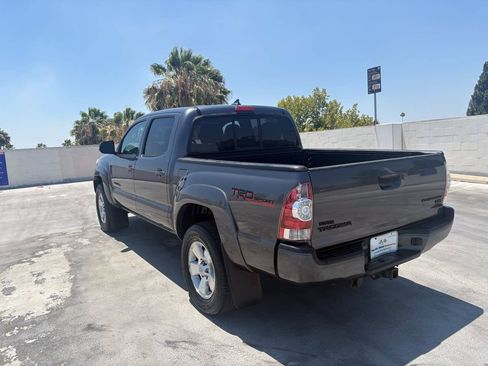 Used 2014 Toyota Tacoma PreRunner w/ TRD Sport Package RWD image 12