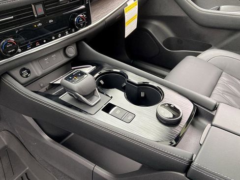 New 2026 Nissan Rogue Platinum image 15