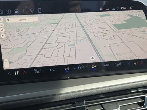 New 2026 Chevrolet Traverse LT w/ Driver Confidence Package image 3