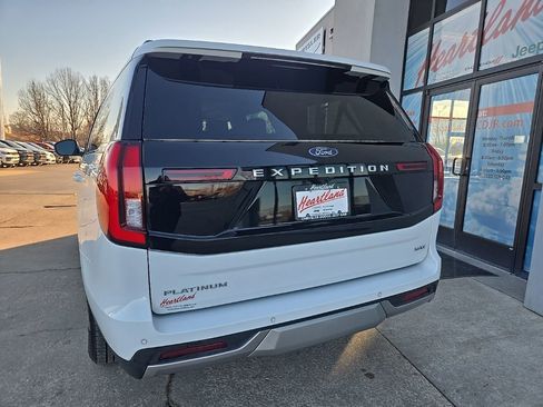 Used 2025 Ford Expedition Max Platinum image 8