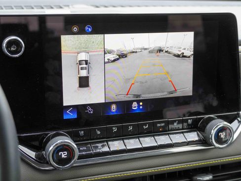 Used 2023 Chevrolet Colorado ZR2 w/ ZR2 Convenience Package III image 25