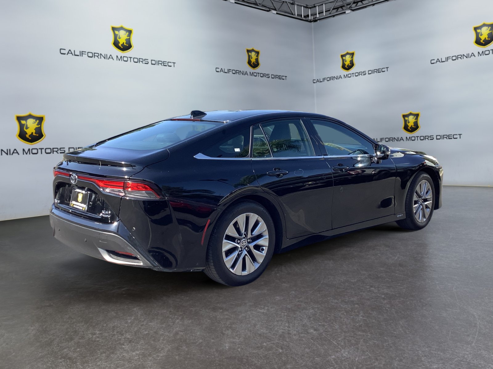 Used 2024 Toyota Mirai w/ Advanced Technology Package RWD image 5